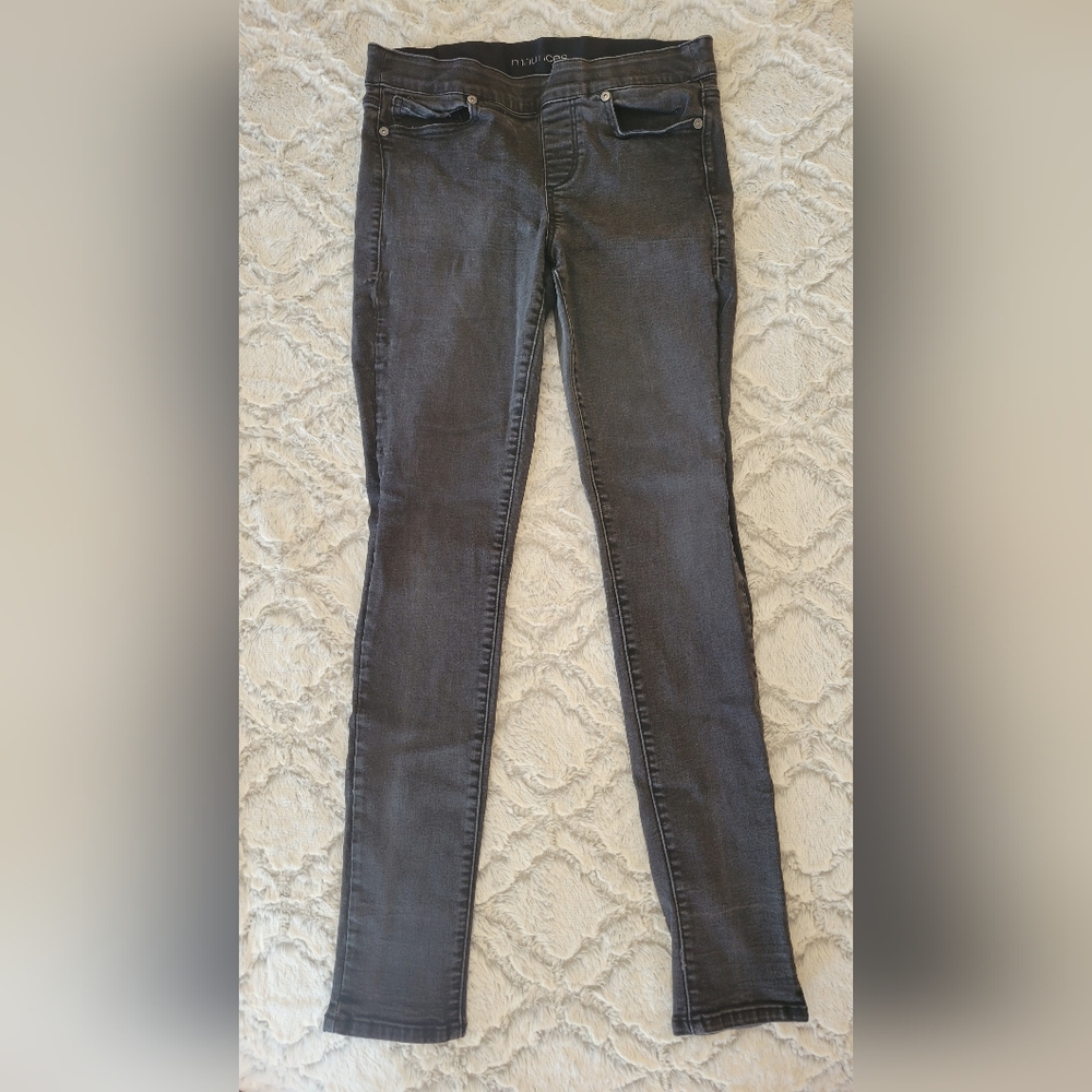 Maurices jeans